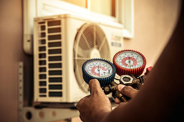 Professional Ac Installation technician working in Pineville, SC